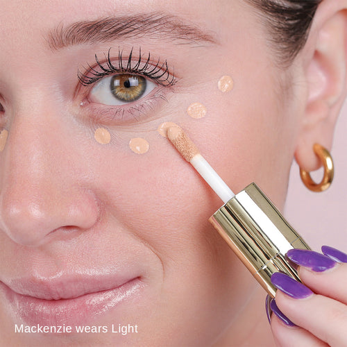 Mackenzie wearing dualist illuminating concealer shade light